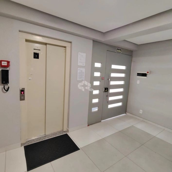 Apartamento com 54m 1 dormitorio uma vaga de garagem com elevador.