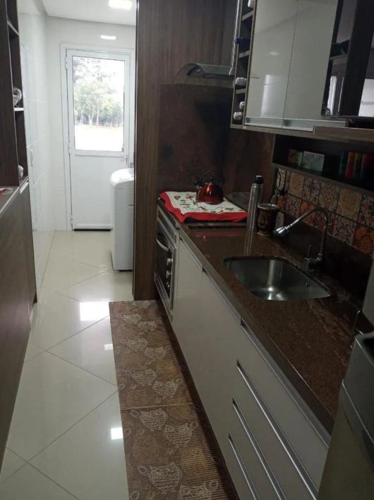 Venda de apartamento semimobiliado em Caxias do Sul, bairro São Luiz