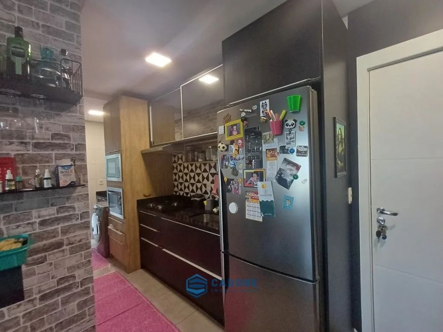 Apartamento com dois dormitórios no Desvio Rizzo