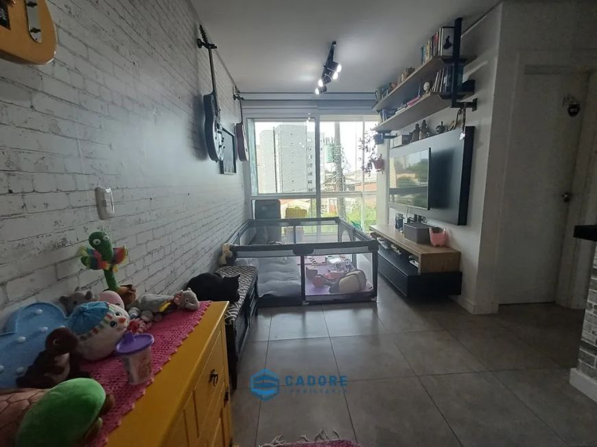 Apartamento com dois dormitórios no Desvio Rizzo
