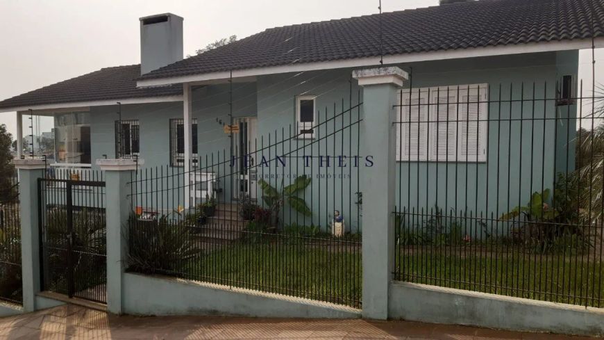 Casa â venda no bairro Bela Vista