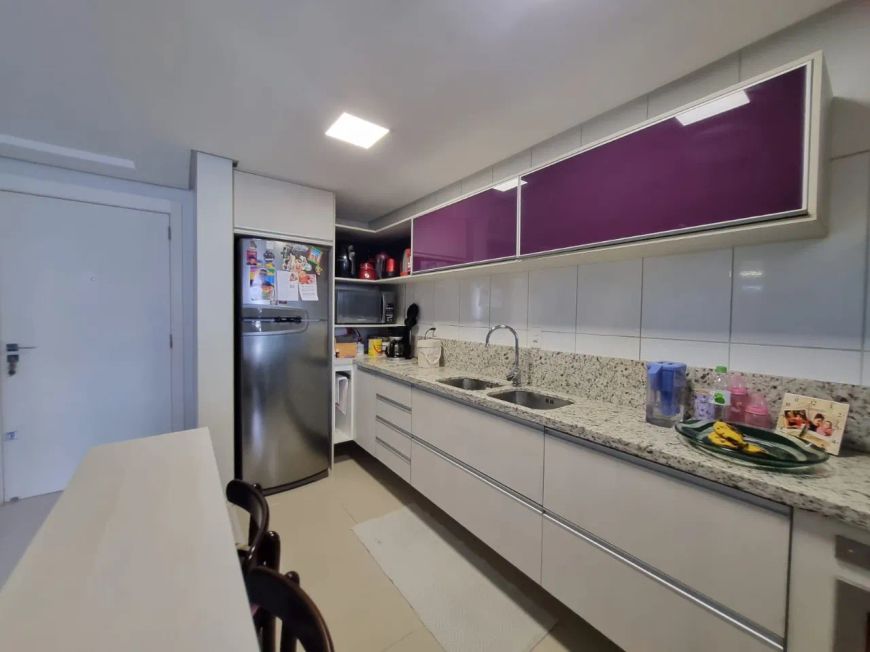 Venda de apartamento semimobiliado em Caxias do Sul, bairro Jardim do Shopping