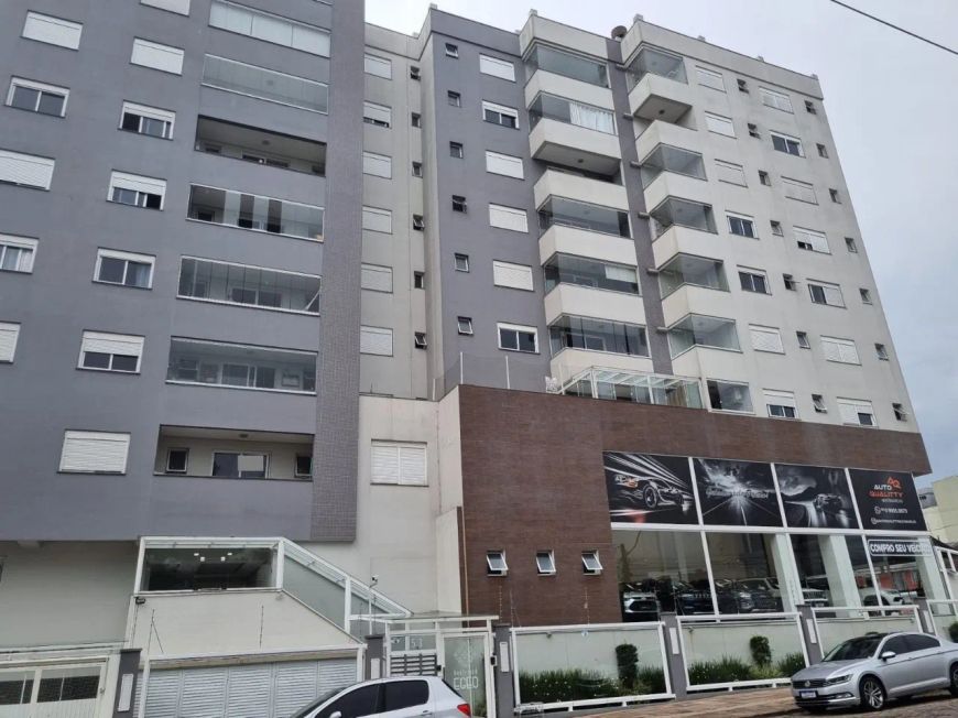 Venda de apartamento semimobiliado em Caxias do Sul, bairro Jardim do Shopping