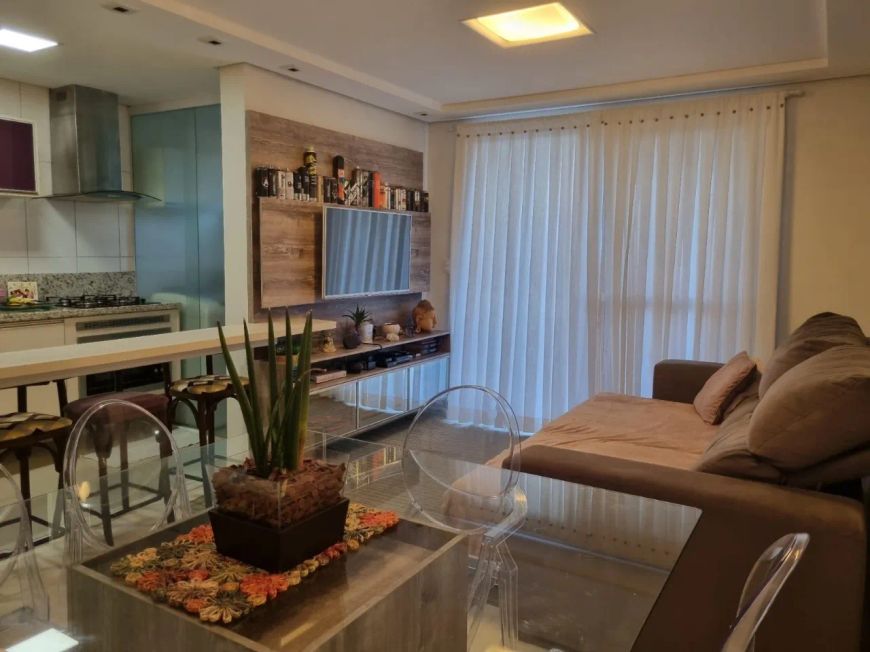 Venda de apartamento semimobiliado em Caxias do Sul, bairro Jardim do Shopping