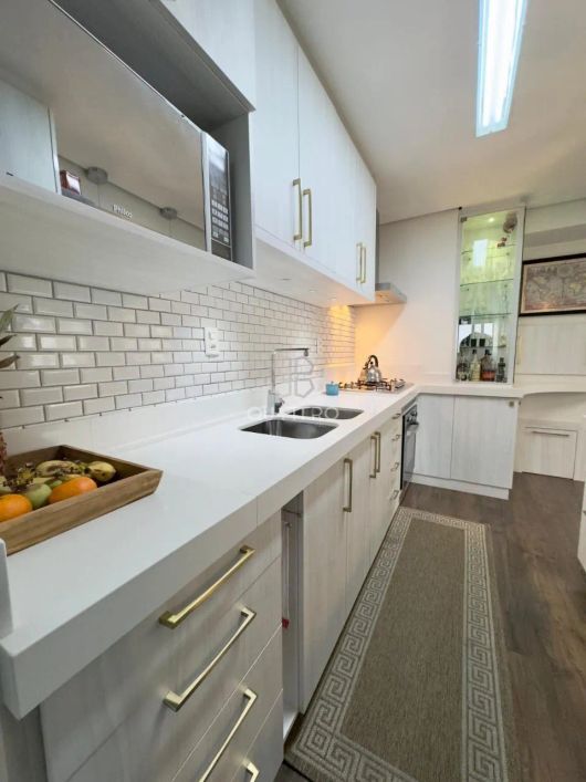 Apartamentos semi-mobiliado, com linda vista