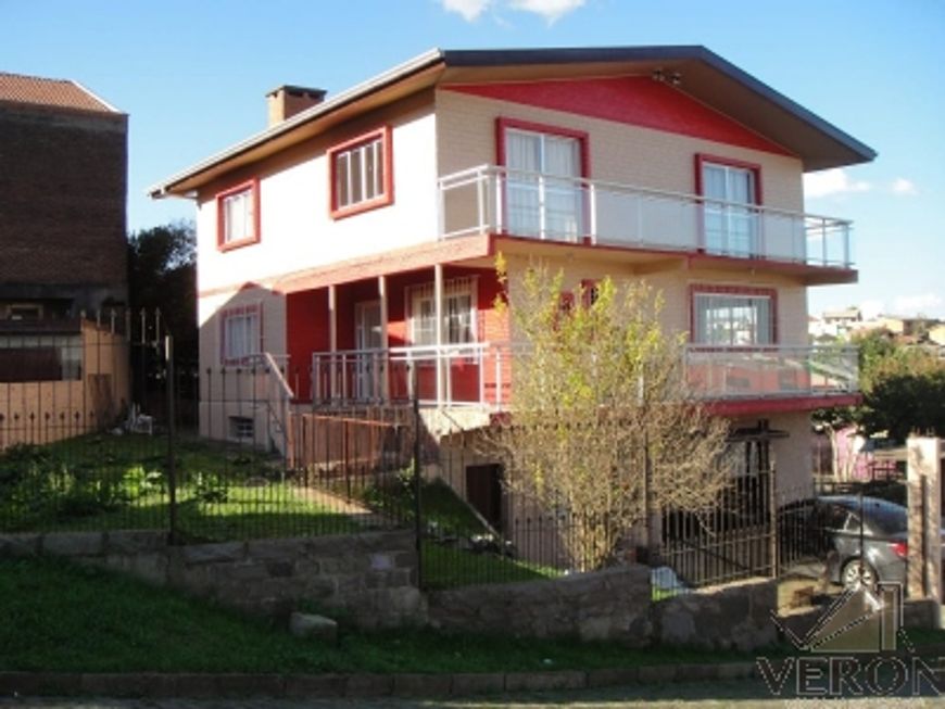 Venda de casa em Caxias do Sul, bairro Pioneiro