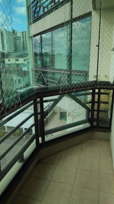 Excelente apartamento semimobiliado com 03 dormitórios (sendo 01 suíte master com hidro), sala para