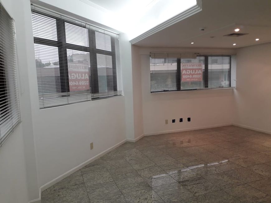BENTOALVES aluga sala aérea, c/ 127m2, 02 vagas, bairro São Pelegrino - Caxias do Sul - RS