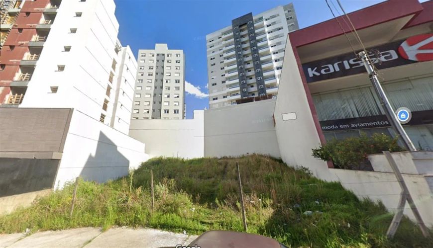 Amplo terreno no Bairro Villaggio Iguatemi!! Excelente ponto, ideal para construção comercial. Área