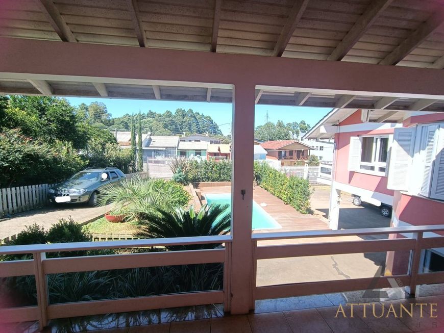 Casa ampla e aconchegante no Desvio Rizzo