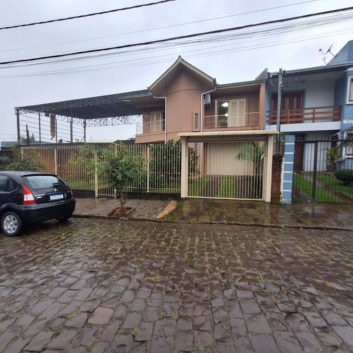 Venda de Casa em Caxias do Sul-RS, bairro Jardim Itália