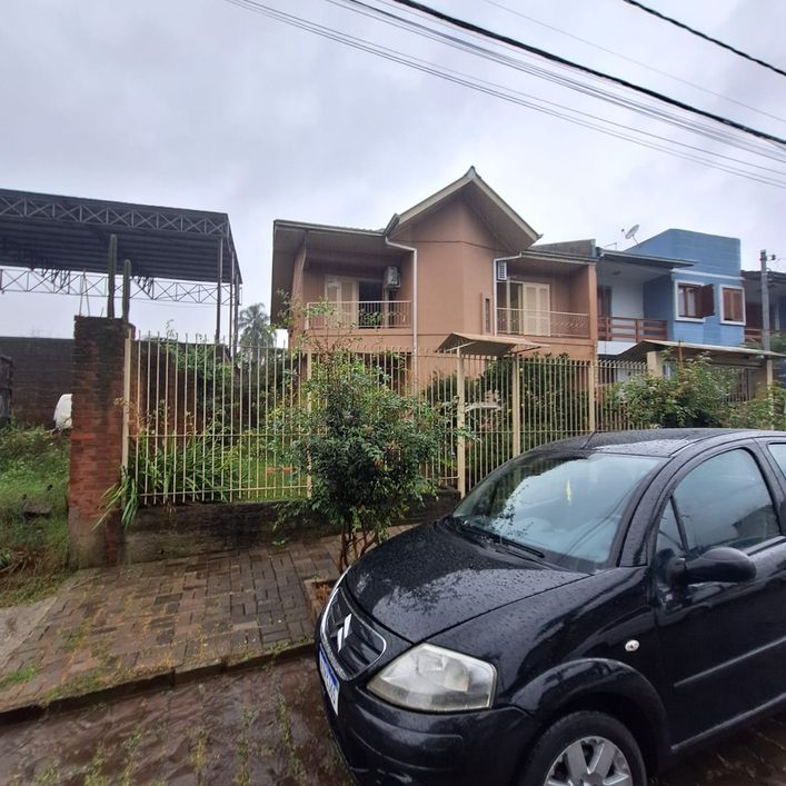 Venda de Casa em Caxias do Sul-RS, bairro Jardim Itália