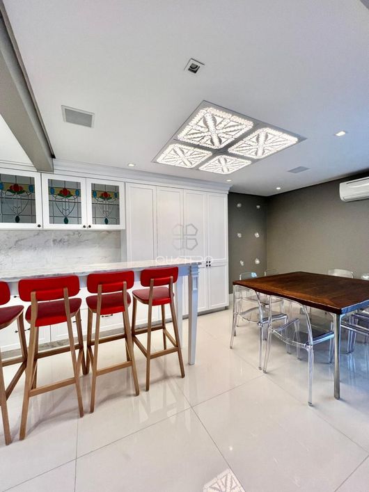 Apartamento duplex semi mobiliado no melhor do bairro Exposição