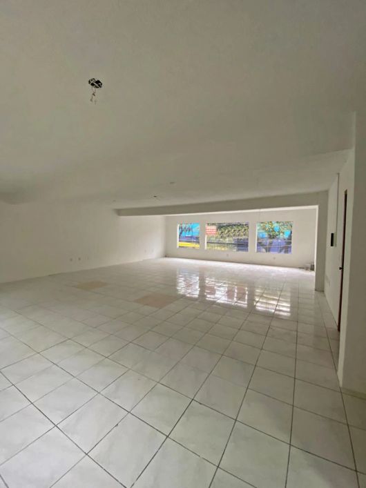 BENTOALVES aluga sala aérea com 100 metros quadrados, no Centro - Caxias do Sul - RS