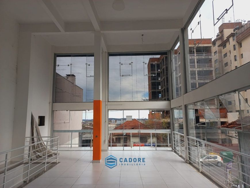 Prédio comercial com área constr 370m², Rio Branco