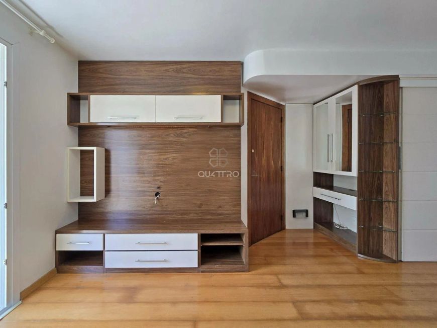 Apartamento semi mobiliado no Exposição