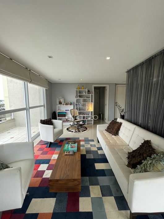 Cobertura duplex com piscina e vista panorâmica