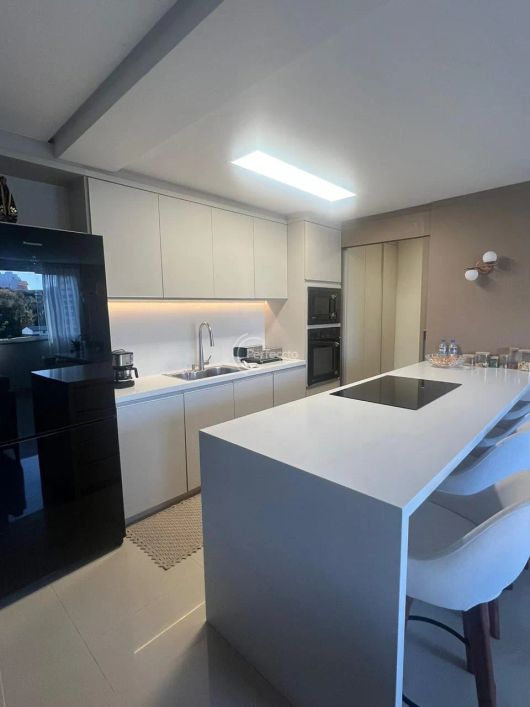 Apartamento mobiliado, pronto para morar São 98m² privativos &amp;amp;#10004;2 dormitórios, sendo uma su