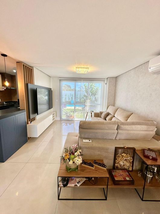 Sobrado mobiliado, decorado, com piscina pronto e muito requinte