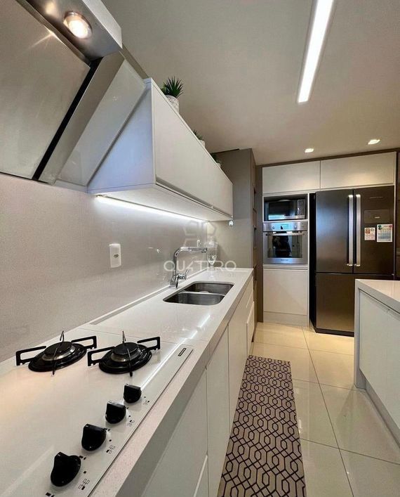 Apartamento impecável com muito sol no Panazzolo