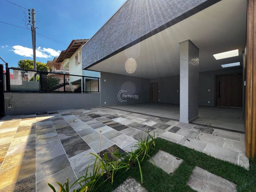 Casa no Colina Sorriso! São 195,64m² privativos &amp;amp;#10004;3 suítes &amp;amp;#10004;Lavabo &amp;amp;#10004;