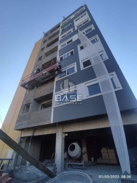 Localizado no bairro Rio Branco, em Caxias do Sul/RS, este apartamento de 2 dormitórios, sendo 1 suí