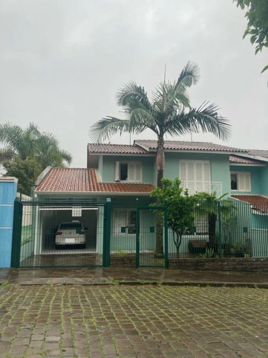 Venda de Sobrado em Caxias do Sul-RS, bairro Altos do Seminário