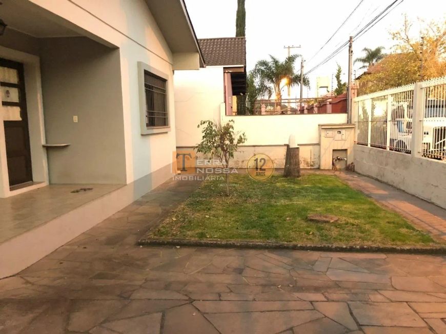 Casa 04 dormitórios no São Leopoldo em Caxias do Sul - RS