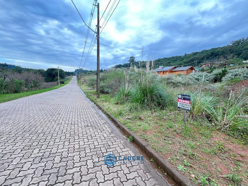 Terreno á venda bairro Monte Bérico