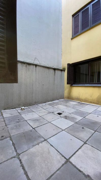 Venda de apartamento semimobiliado em Caxias do Sul, bairro Rio Branco