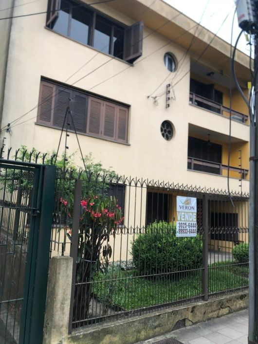 Venda de apartamento semimobiliado em Caxias do Sul, bairro Rio Branco