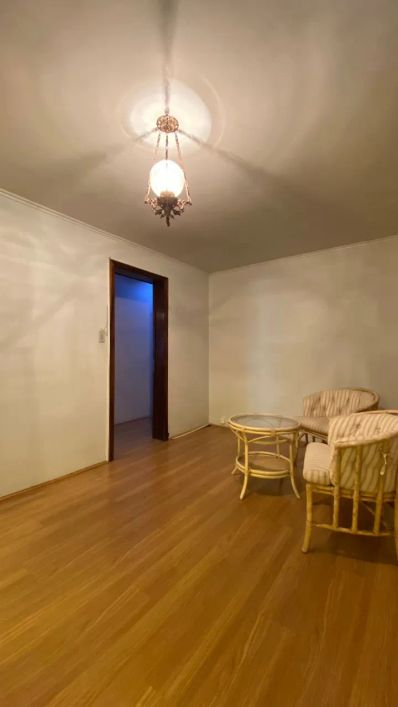 Venda de apartamento semimobiliado em Caxias do Sul, bairro Rio Branco