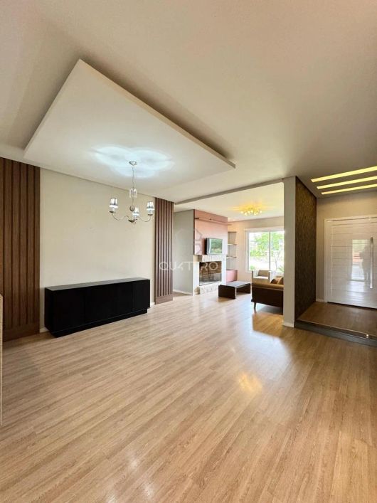 Casa no Condomínio Monterey