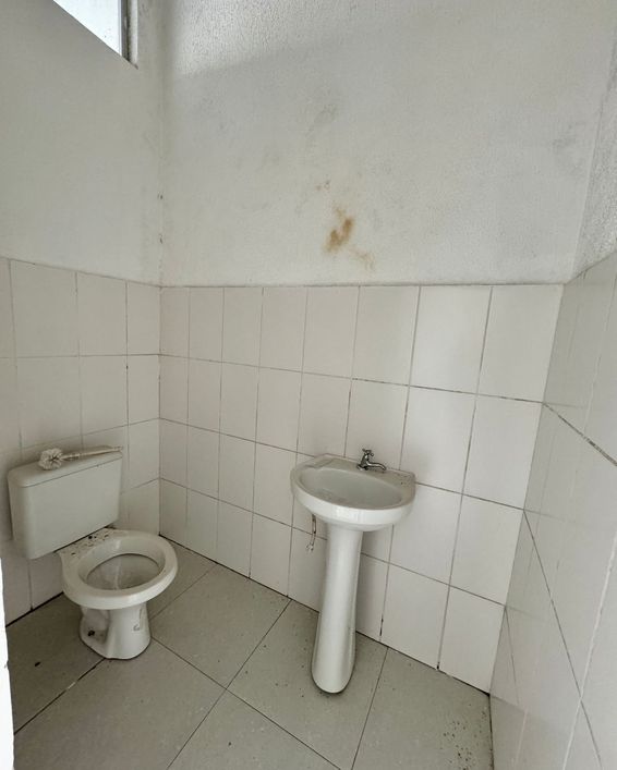 BENTOALVES aluga loja térrea fundos, no Centro de Caxias do Sul-RS