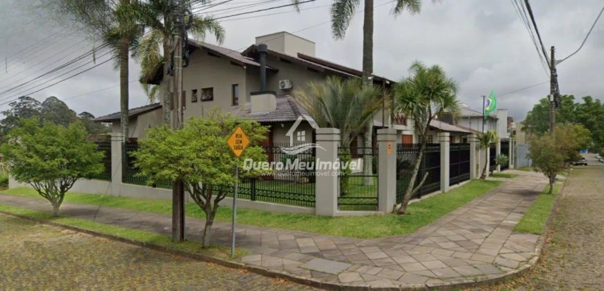 Casa com 4 quartos no Bairro Cinquentenário