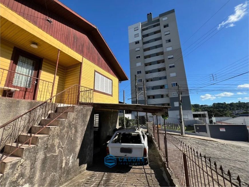Terreno de esquina a venda no bairro Panazzolo