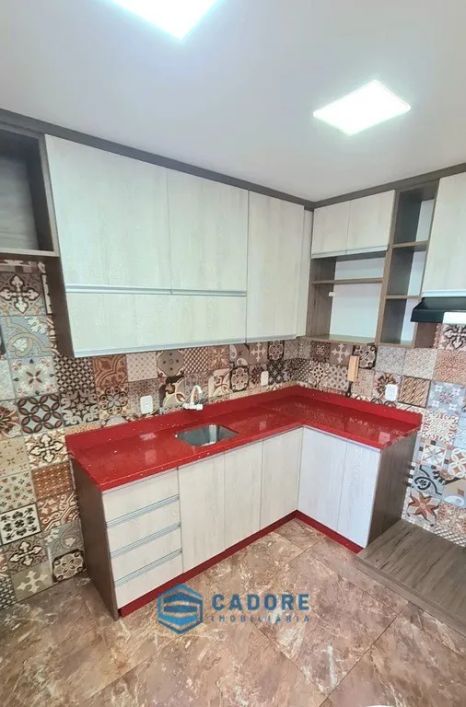 Apartamento dois dormitórios com garagem, CENTRO