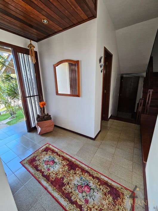 Casa mobiliada - 3 andares - próximo ao shopping Villagio