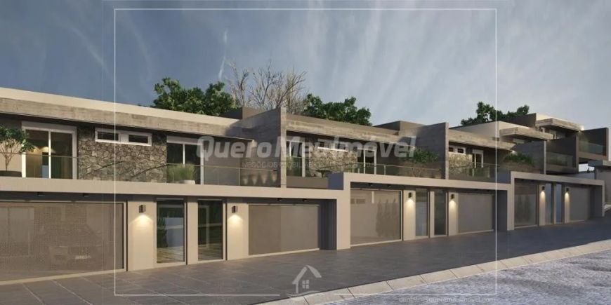 Sobrado a venda no Bairro Cinquentenário