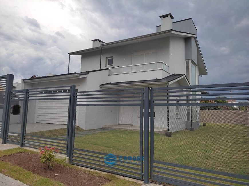 Casa alto padrão e fino acabamento área de 205m²
