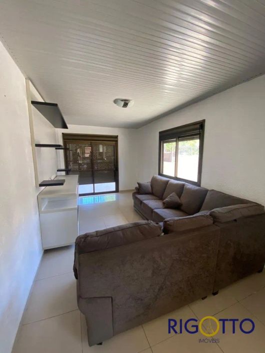 Casa 6 Dormitório(s) Bairro Desvio Rizzo