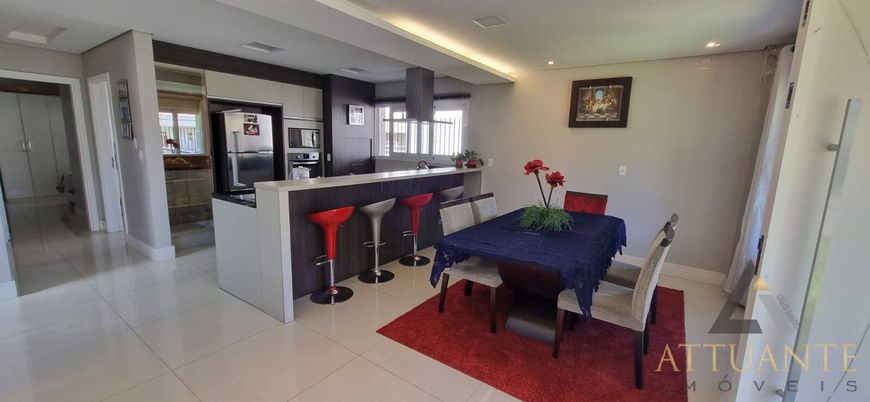 Casa com piscina - Bairro Cidade Nova