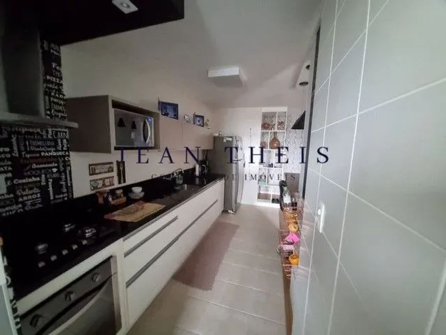 Apartamento Semimobiliado à Venda