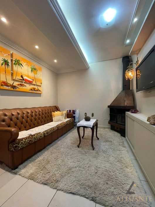 Casa semi mobiliada - Bairro São Ciro