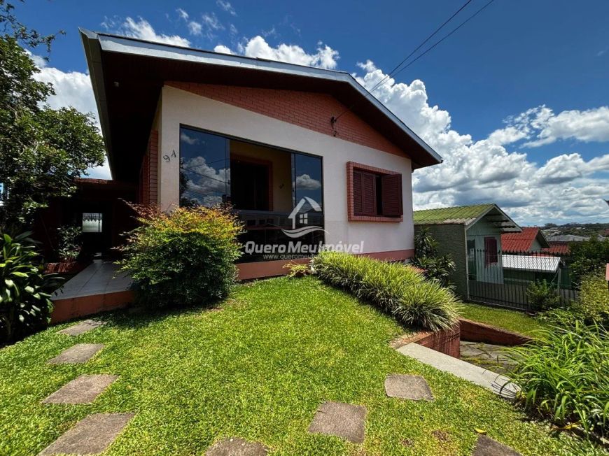 Casa com 3 quartos no Bairro N. Sra de Fátima