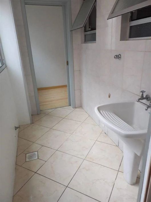 Excelente apartamento no Pio X com 02 dormitórios (sendo 01 suíte e com possibilidade de 3 dormitóri
