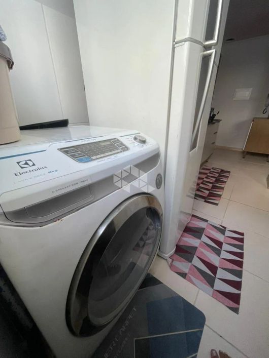 Apartamento 2 quartos, cozinha, 1 vaga e garagem