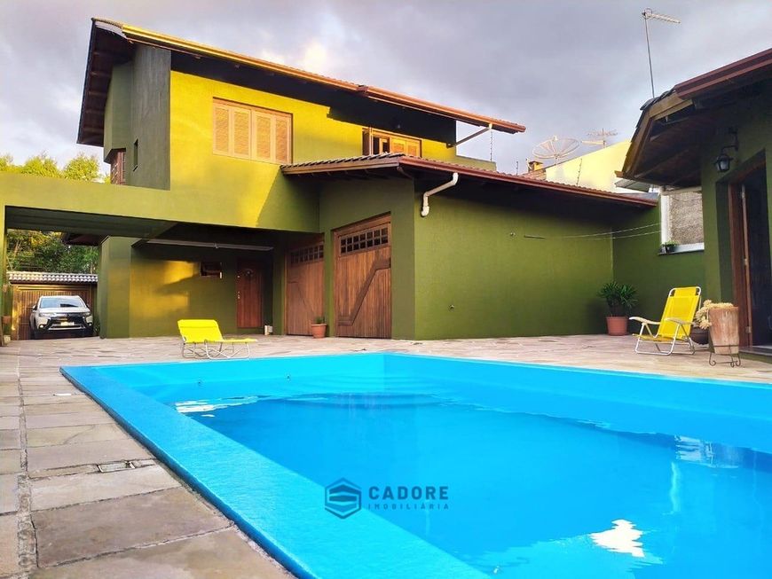 Casa três quartos, no Desvio Rizzo