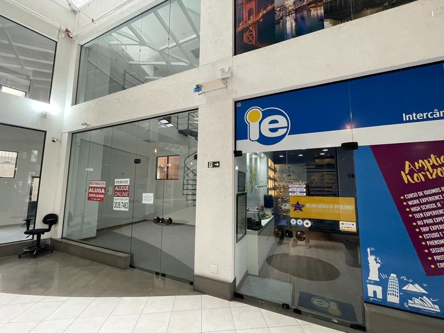 BENTOALVES aluga loja térrea, c/ 30m2, próximo Igreja São Pelegrino - Caxias do Sul - RS