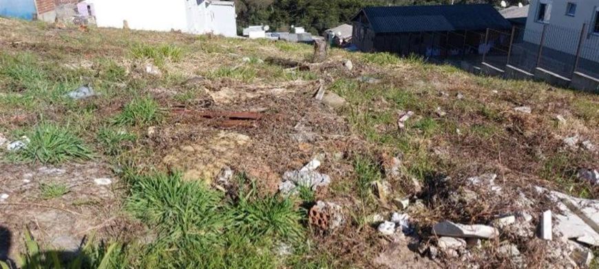 02 ótimos terrenos a venda. Área total de 02 lotes: 743,14m Opção de vender separados: 371,57m cada.
